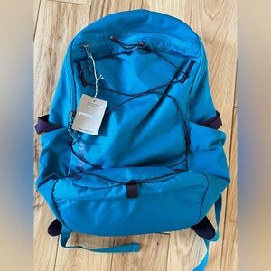 NWT Perfect condition Patagonia Refugio Daypack 30L.